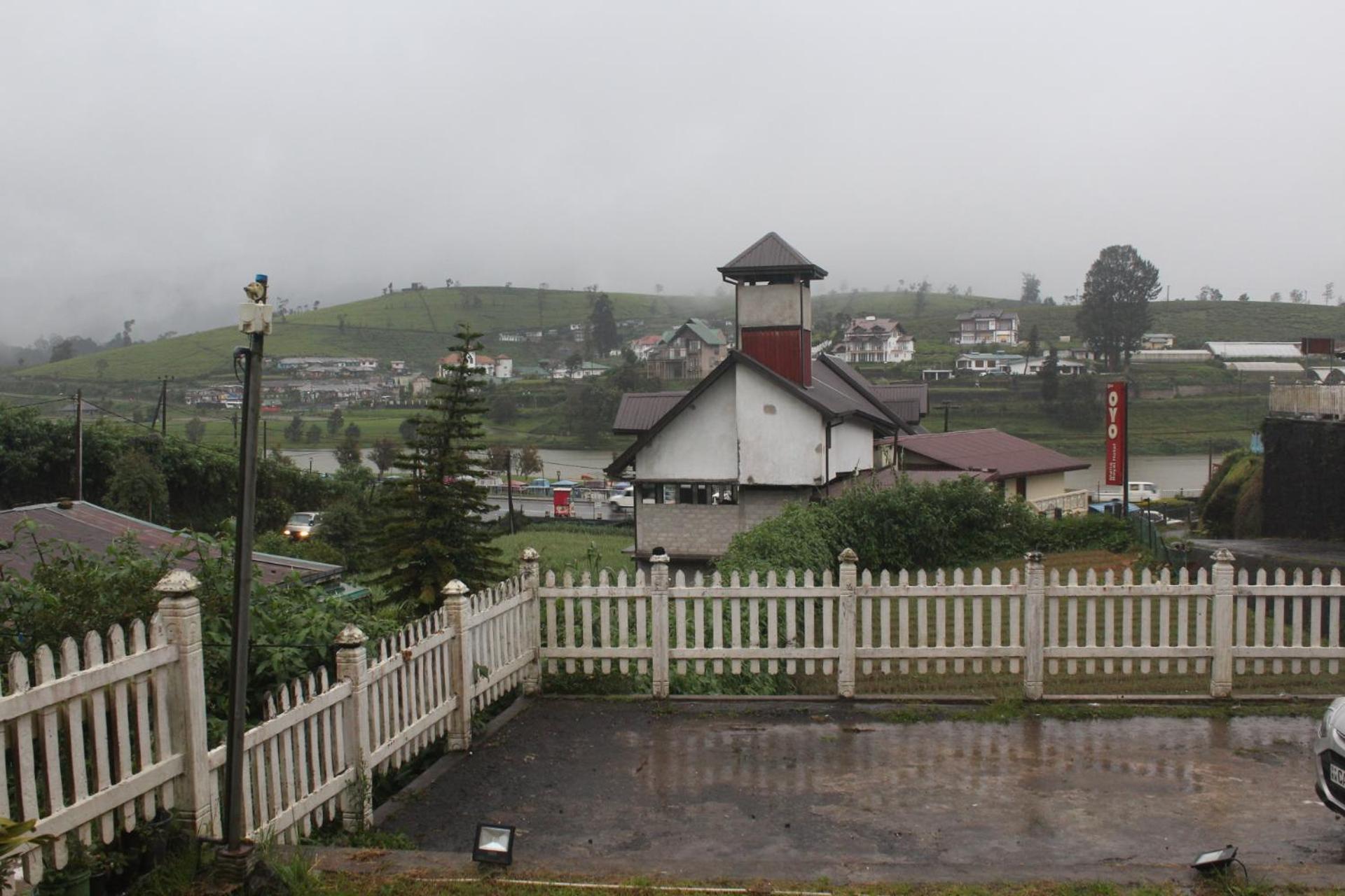Maha Royal Hotel Nuwara Eliya Room photo