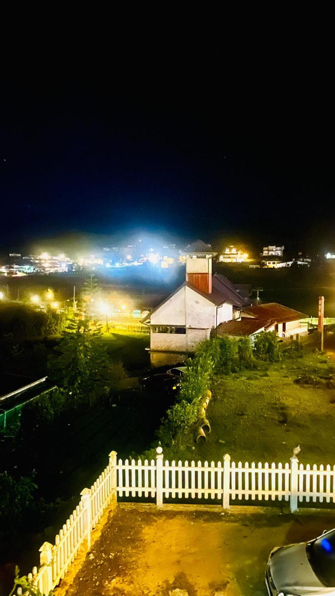 Maha Royal Hotel Nuwara Eliya Exterior photo