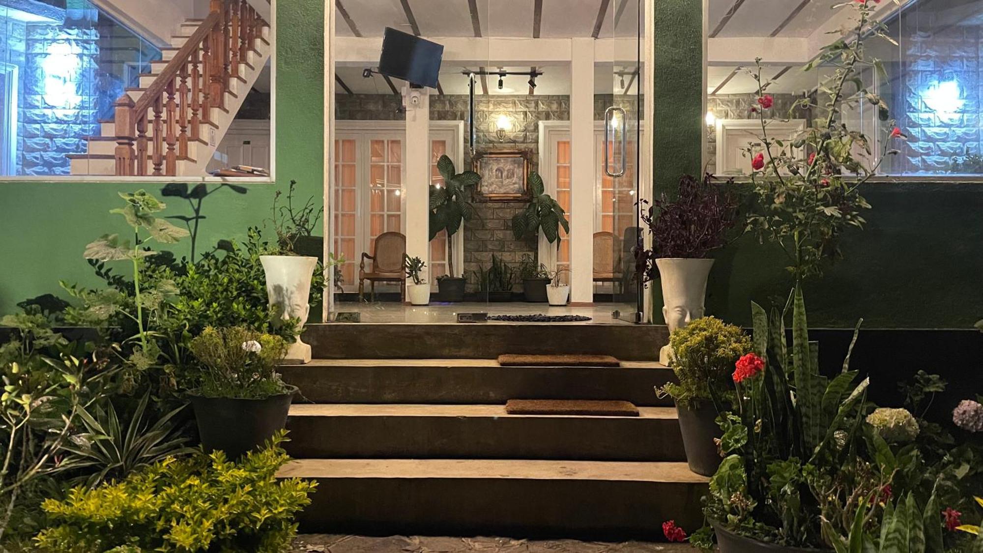 Maha Royal Hotel Nuwara Eliya Exterior photo